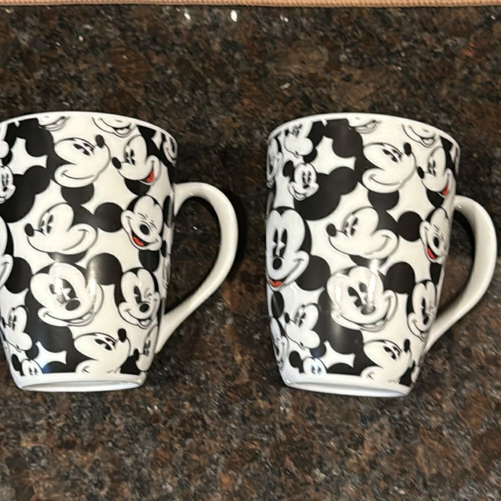 Disney all over mickey mugs - Picture 2 of 4